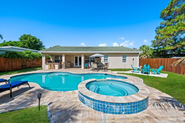 Beachway Manor, 428 NE 23rd Ave, Pompano Beach, Florida 33062, image 1