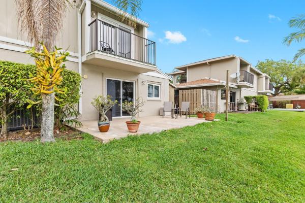 Lago West, 634 NW 132nd Ter, Plantation, Florida 33325, image 1