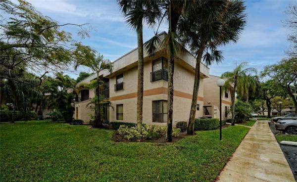 Applewood Village, 2812 Carambola Cir #1984, Pompano Beach, Florida 33066, image 1