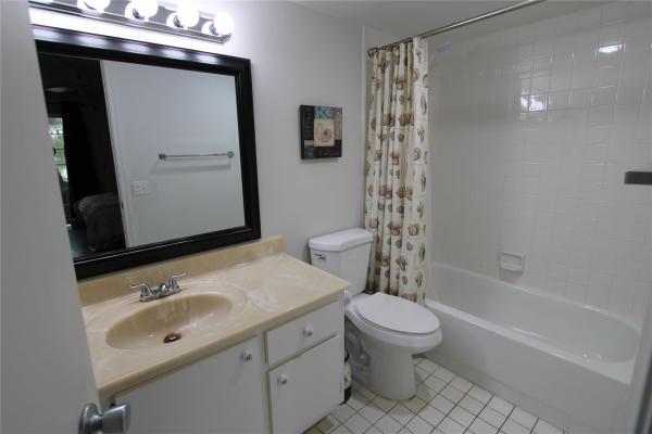 Bermuda Village, 1905 Bermuda Cir #H3, Coconut Creek, Florida 33066, image 3