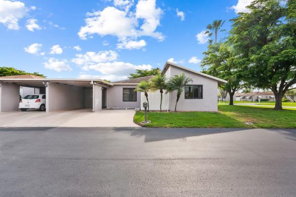Camelot Village, 14749 Wildflower Ln, Delray Beach, Florida 33446, image 1