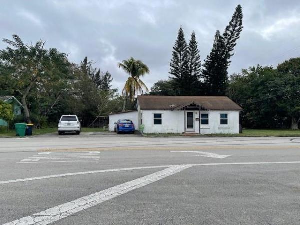 Marshalls Everglade, 4750 SW 27th Ave, Dania Beach, Florida 33312, image 1