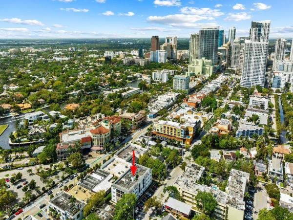Las Olas Manor, 1212 SE 2nd Ct #101, Fort Lauderdale, Florida 33301, image 2