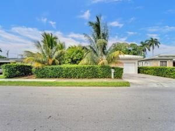 Dania Beach No HOA, 112 SE 2nd Ave, Dania Beach, Florida 33004, image 1