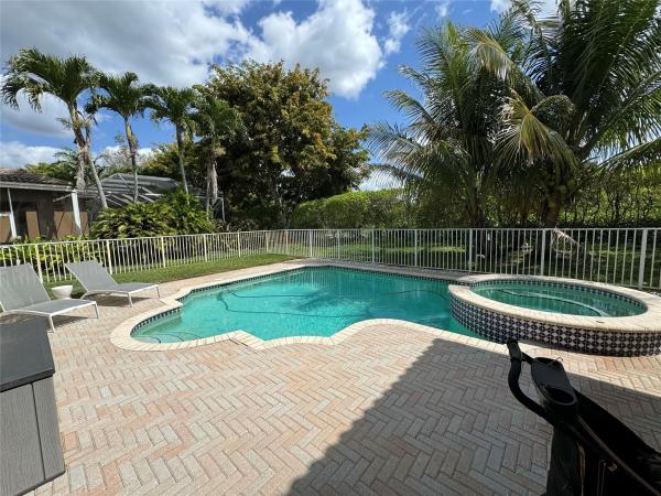 Laguna Isles, 6066 SW 191st Ave, Fort Lauderdale, Florida 33332, image 1