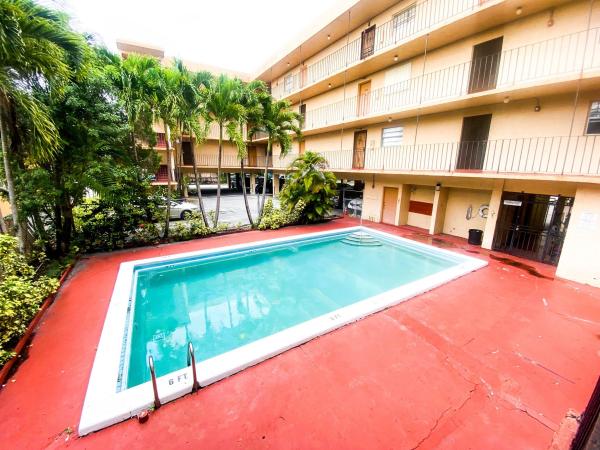Colonial Apartments, 1085 W 68 #207, Hialeah, Florida 33014, image 1
