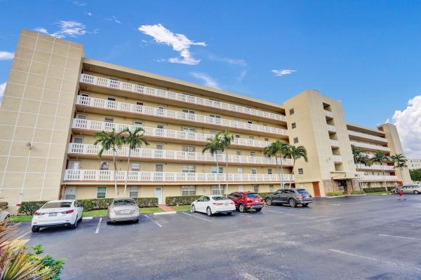 Meadowbrook Lakes View, 200 SE 5th Ave #601, Dania Beach, Florida 33004, image 1