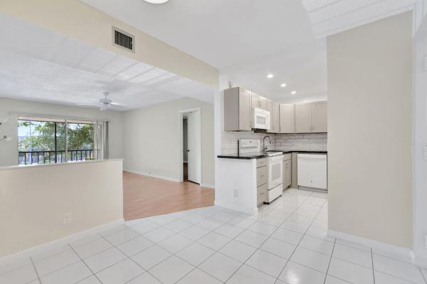 Casa Del Rio, 470 NW 20th St #3050, Boca Raton, Florida 33431, image 1