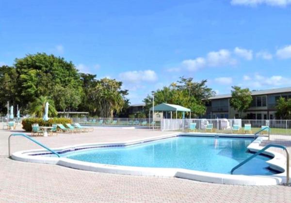 Oriole Gardens 1, 7500 NW 5th Ct #208, Margate, Florida 33063, image 1
