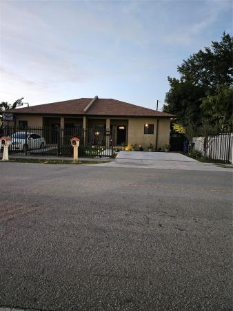 Stephens Manor, 1161 NW 75th St, Gladeview, Florida 33150, image 1