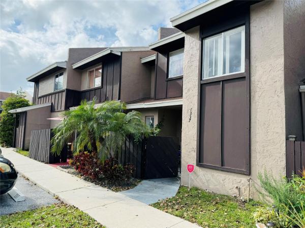 Hamptons Townhomes, 1335 Sussex Dr, North Lauderdale, Florida 33068, image 1