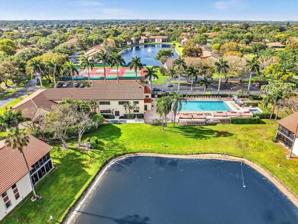 Palm Chase Lakes, 10407 S Circle Lake Dr #102, Boynton Beach, Florida 33437, image 2
