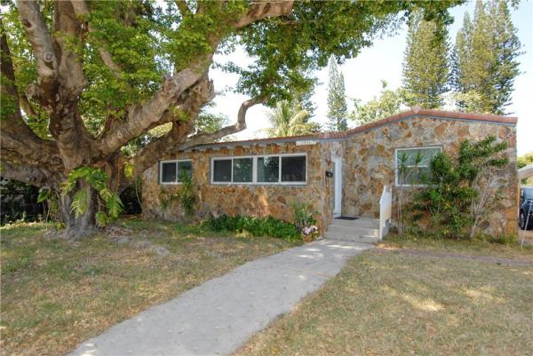 Royal Poinciana, 1931 Sherman St, Hollywood, Florida 33020, image 1