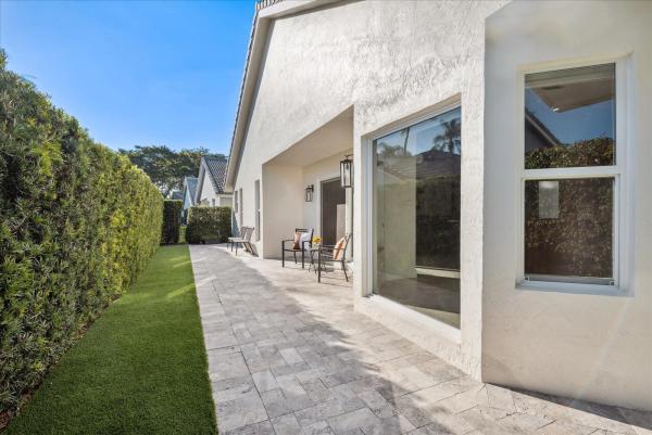 Pine Ridge Villas, 5450 Pine Ct, Coral Springs, Florida 33067, image 2