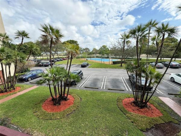 Gathering Place At Cypress Bend, 2106 S Cypress Bend Dr #209, Pompano Beach, Florida 33069, image 2