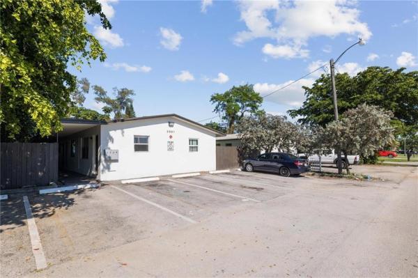 Brysa Park, 3981 SW 12th Pl, Fort Lauderdale, Florida 33312, image 1