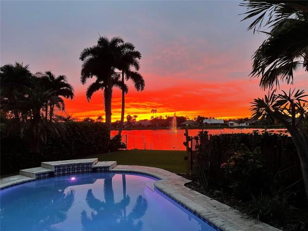 Oak Knoll Estates, 1601 E Oak Knoll Cir, Davie, Florida 33324, image 1