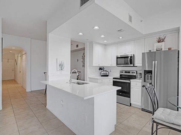 Yardley At Kings Point, 7715 Yardley Dr #302, Fort Lauderdale, Florida 33321, image 1