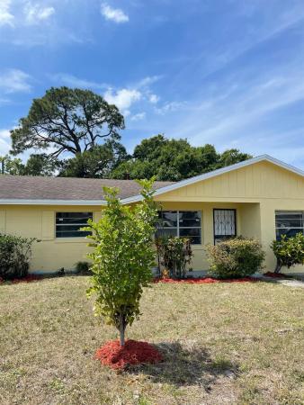Sheraton Plaza, 107 Camelot Dr, Fort Pierce, Florida 34946, image 1