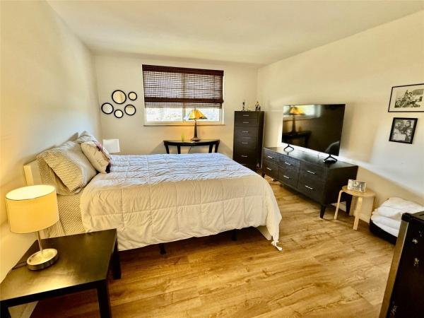 Lauderdale Oaks, 2901 NW 46th Ave #404, Lauderdale Lakes, Florida 33313, image 2
