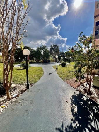 Lauderdale Oaks, 2901 NW 46th Ave #404, Lauderdale Lakes, Florida 33313, image 1