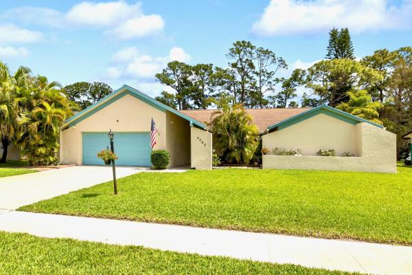 Lakes Of Lantana, 5062 Ouachita Dr, Lake Worth Beach, Florida 33467, image 1