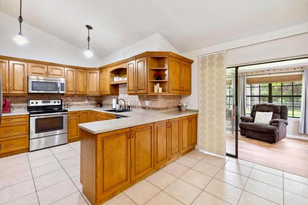 Lakes Of Lantana, 5062 Ouachita Dr, Lake Worth, Florida 33467, image 3