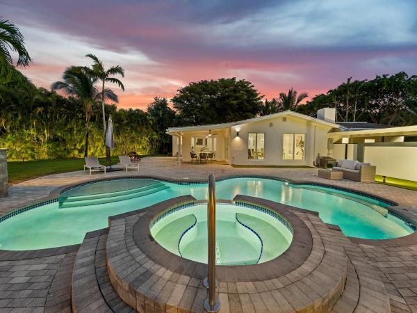 Marilyn Manors, 7605 SW 130th St, Pinecrest, Florida 33156, image 1