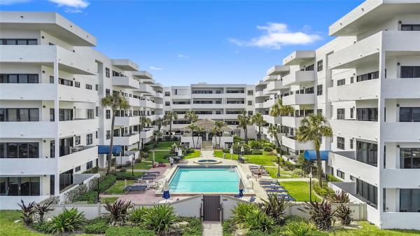 The Beach House, 330 SE 20th Ave #412, Deerfield Beach, Florida 33441, image 1