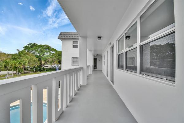 Imperial Village, 6200 NE 22nd Way #208, Fort Lauderdale, Florida 33308, image 2