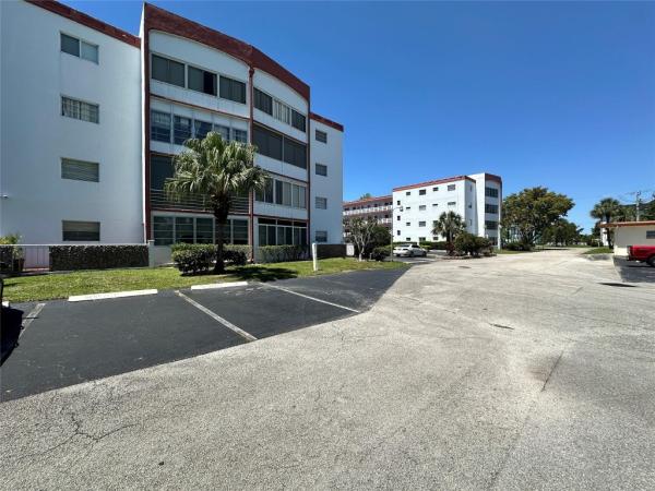 Sapphire, 4000 NW 44th Ave #202, Lauderdale Lakes, Florida 33319, image 3
