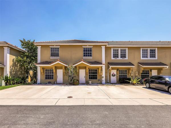 Pelican Pointe, 753 SW 122nd Ter, Pembroke Pines, Florida 33025, image 1