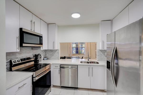 Coconut Key, 301 W Hemingway Cir, Margate, Florida 33063, image 1