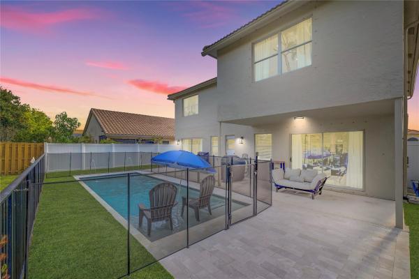 The Estates Of Windchime Lakes, 8613 Windy Cir, Boynton Beach, Florida 33472, image 1