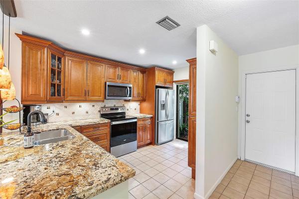Golden Raintree 5, 4373 Carambola Cir N, Coconut Creek, Florida 33066, image 2
