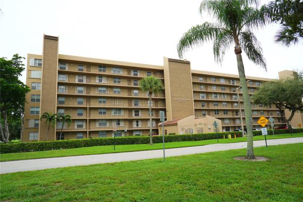 Waters Edge Towers, 4570 NW 18th Ave #403, Deerfield Beach, Florida 33064, image 1