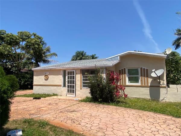 University Manor, 5855 SW 59th St, South Miami, Florida 33143, image 1