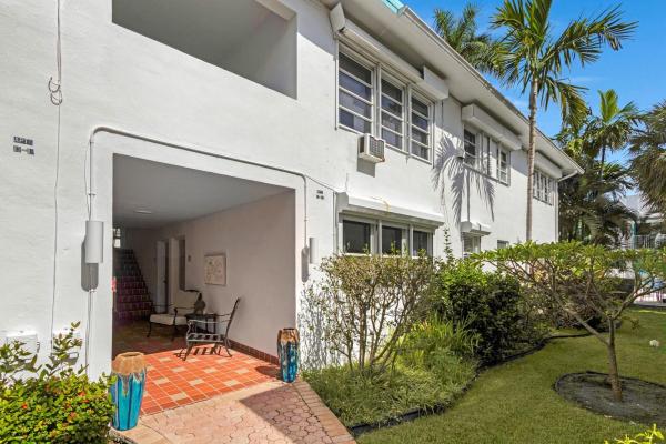 Beach Breeze, 625 Orton Ave #17, Fort Lauderdale, Florida 33304, image 1