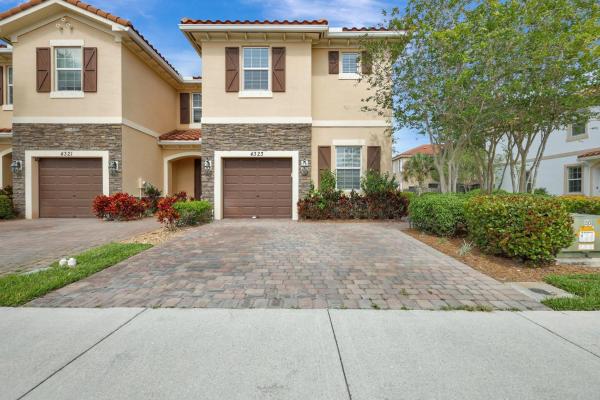 Charleston Commons, 4323 Brewster Ln, West Palm Beach, Florida 33417, image 1