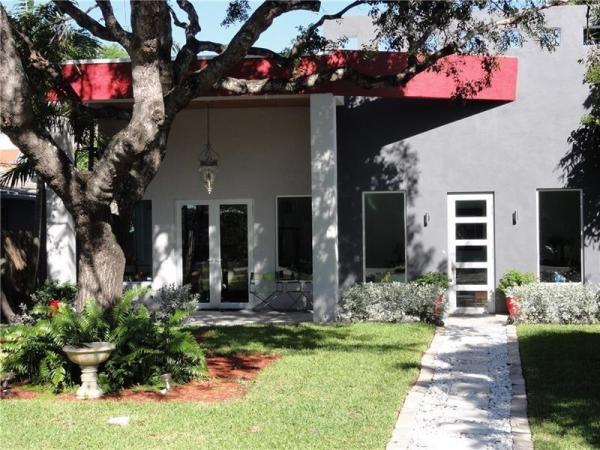 Valencia At Wilton Manors, 843 NE 22nd Dr, Wilton Manors, Florida 33305, image 1