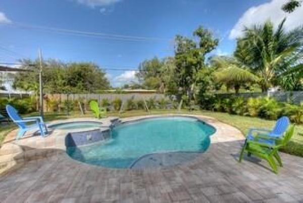 North Hollywood, 60 SW 15th St, Dania Beach, Florida 33004, image 1
