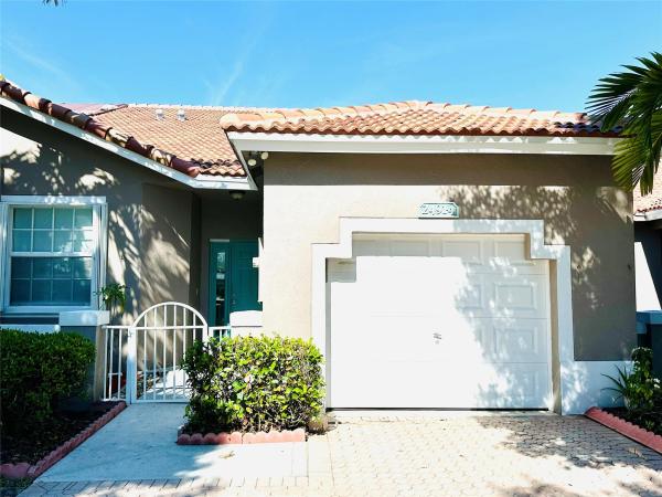 Regency Homes At Fairway Isles, 2491-4 Aragon Blvd #2491-4, Sunrise, Florida 33322, image 1