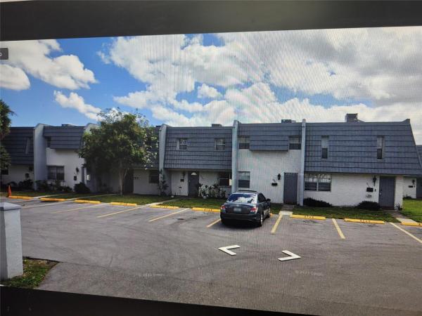 Town & Country, 2012 NW 38th Ter #807, Lauderdale Lakes, Florida 33311, image 2