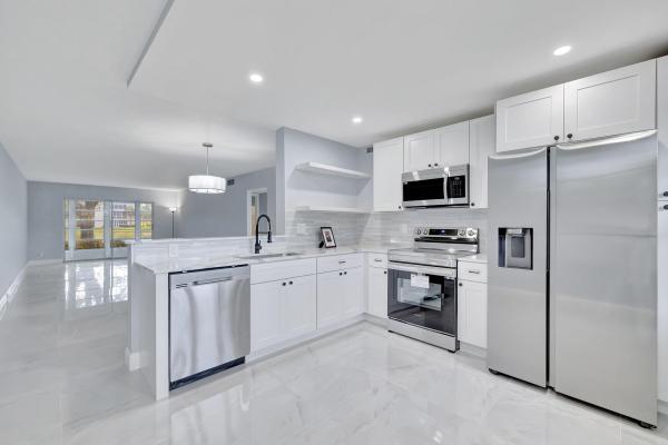 Lucaya Village, 2304 Lucaya Ln #M1, Coconut Creek, Florida 33066, image 1