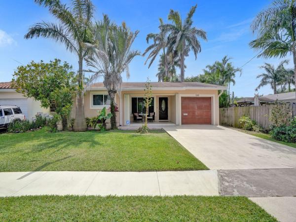 Dania Beach No HOA, 208 SE 1st Ter, Dania Beach, Florida 33004, image 1