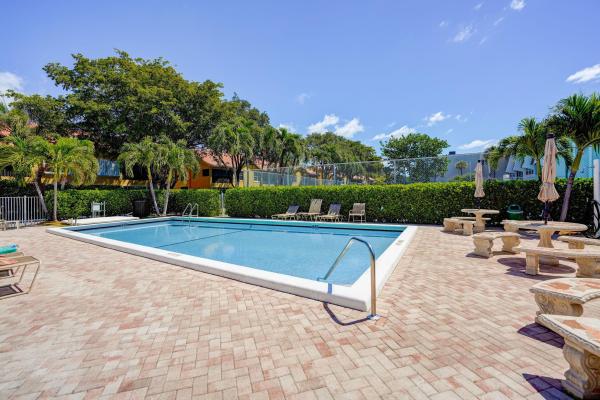 Ocean Bay Club, 5555 N Ocean Blvd #13, Lauderdale By The Sea, Florida 33308, image 2