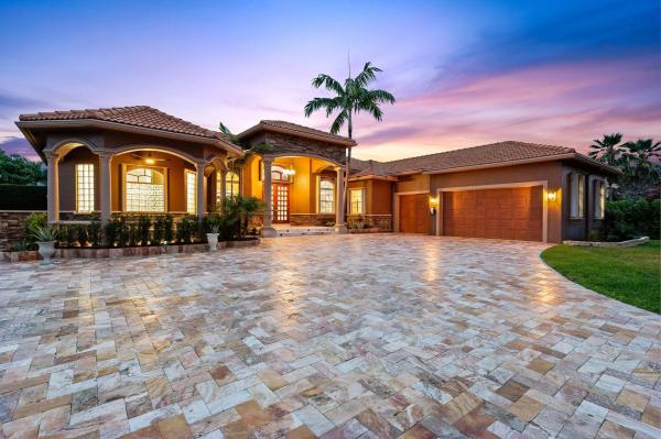 Plantation Oaks West, 871 NW 115th Ave, Plantation, Florida 33325, image 1