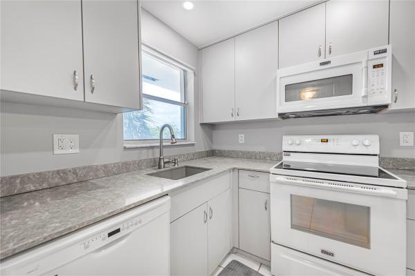 Sunrise Lakes 1, 2871 E Sunrise Lks Dr #312, Sunrise, Florida 33322, image 1