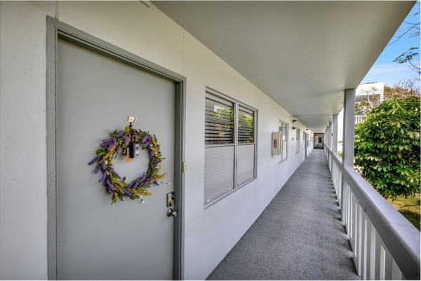 Victoria Village, 2804 Victoria Way #D2, Coconut Creek, Florida 33066, image 1