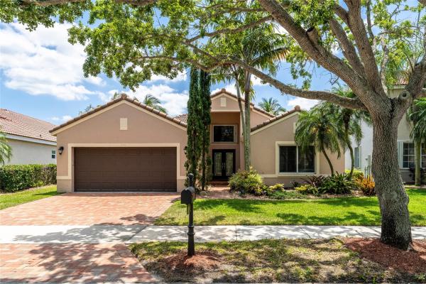 Cambridge Lake, 360 Cambridge Dr, Weston, Florida 33326, image 1
